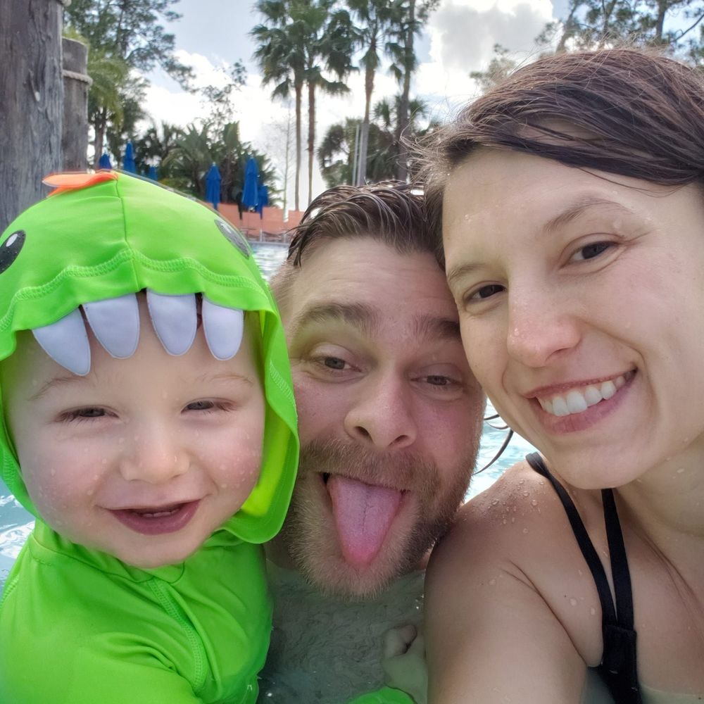 Meet your Posher, Holly